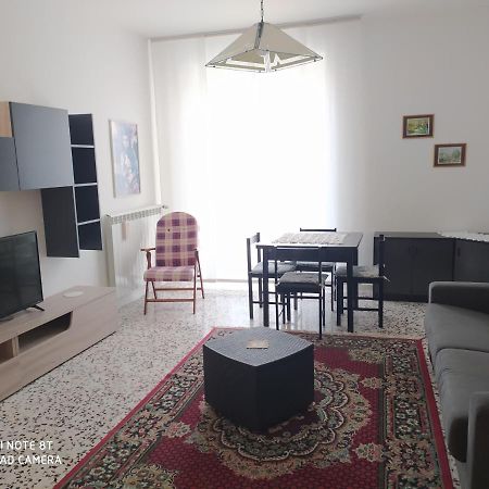 Al Cinema Daire Scerni Dış mekan fotoğraf